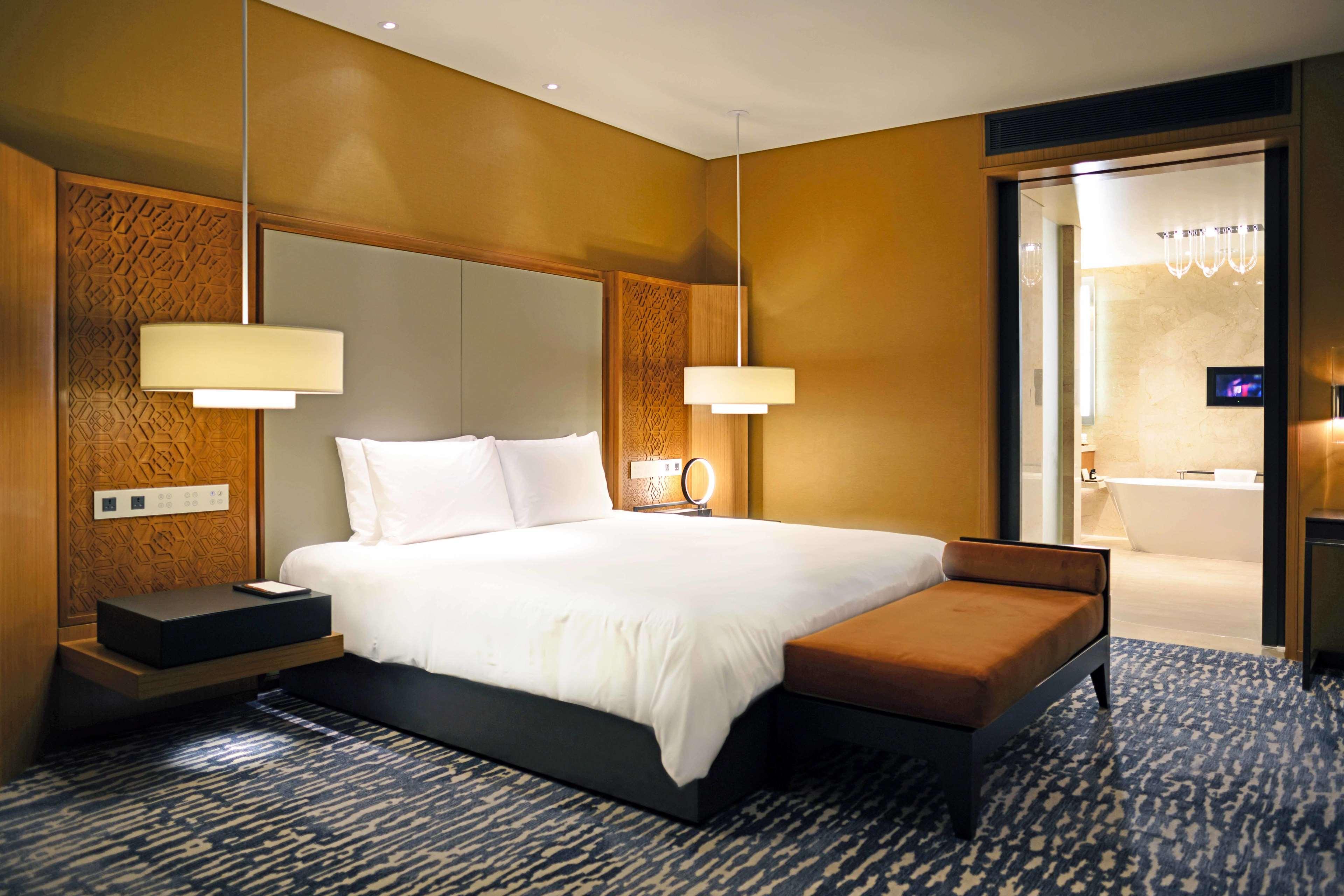 Hotel Park Hyatt Doha, Msheireb Downtown Esterno foto A bedroom at the hotel