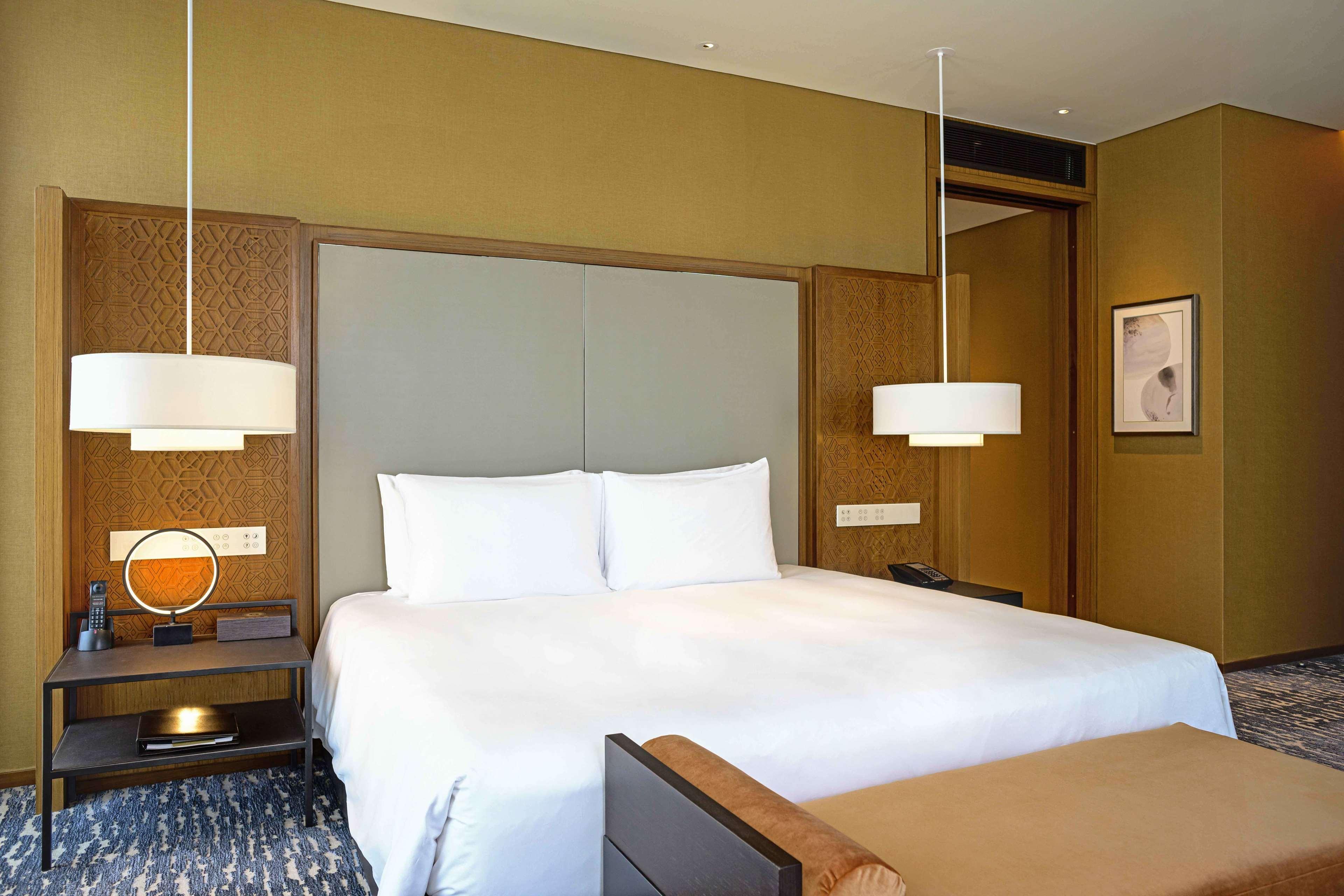 Hotel Park Hyatt Doha, Msheireb Downtown Esterno foto A bedroom at the hotel